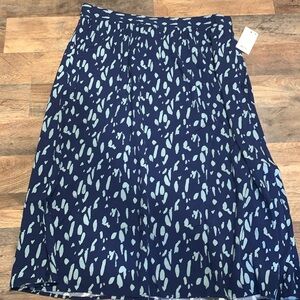 Nine West MIDI Skirt.  NWT.  Size Xl.